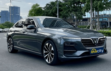 
                Ngỡ ngàng mức giá chào bán của VinFast Lux A2.0 sau 4 năm lăn bánh
            