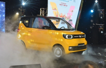 
                Wuling Hongguang Mini EV: Giá xe, TSKT & Đánh giá
            