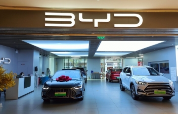 
                Ô tô điện đang khiến nhiều thị trường trọng điểm tuột khỏi tay Toyota và các hãng xe Nhật?
            