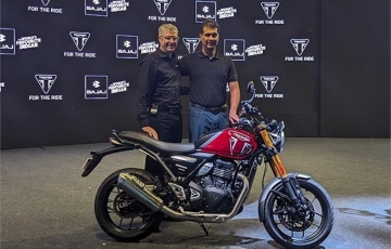 
                Triumph Speed 400 bán ‘đắt như tôm tươi’ với 10.000 đơn hàng sau 3 ngày chỉ vì một lý do đặc biệt
            