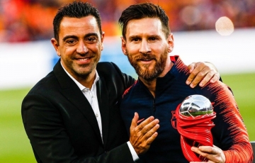 
                HLV Xavi chính thức lên tiếng về vấn đề liên quan đến tương lai Messi
            
