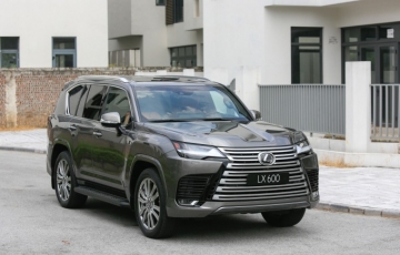
                Lexus đồng loạt tăng giá: Xe chủ tịch tăng đến 400 triệu
            