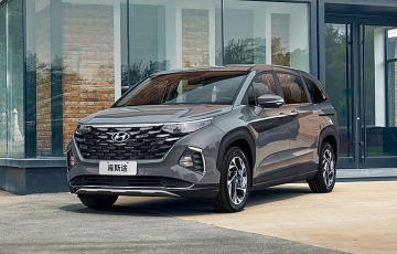 
                Đối thủ của Kia Carnival lộ hình ảnh chạy thử tại Việt Nam
            