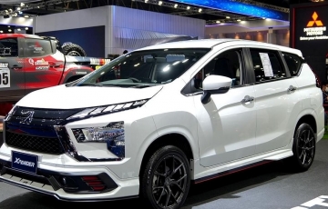 
                Khác Việt Nam, Mitsubishi Xpander tại Thái Lan đang phải đóng vai kẻ bám đuổi Veloz Cross
            