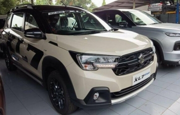 Lộ diện ảnh thực tế Suzuki XL7 Hybrid 2023