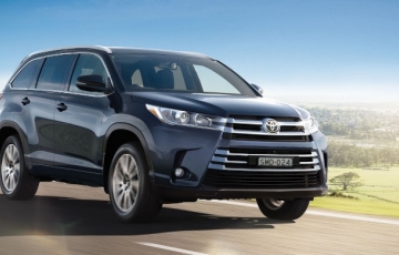 
                Toyota tham vọng sản xuất xe điện di chuyển được 1.000 km
            