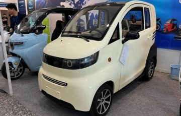 
                Lộ diện mẫu ô tô điện mini nhỏ hơn VinFast VF3 với giá bán rẻ bất ngờ
            