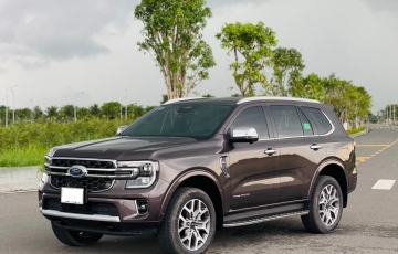
                Hết thời bia kèm lạc, Ford Everest lướt rao bán lại với mức giá khó tin
            