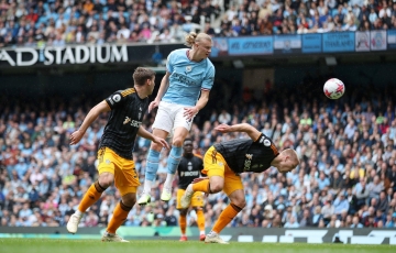 Man City nới rộng cách biệt với Arsenal trong ngày Haaland gây sốc