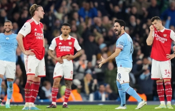 Tự dâng chức vô địch cho Man City, Arsenal trả giá đắt tại C1