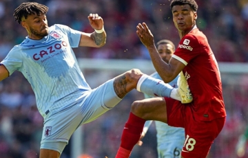 
                VAR phán quyết khó hiểu với pha xông phi khiến sao Liverpool đổ máu
            