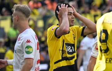 Tự bắn vào chân, Dortmund lại dâng chức vô địch Bundesliga cho Bayern