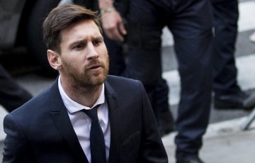 
                Tin chuyển nhượng tối 1/6: Thương vụ Messi đảo chiều; MU chi tiền đuổi Maguire?
            