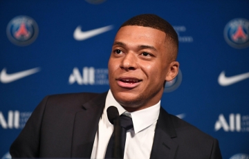 
                Mbappe chính thức lên tiếng về tương lai với PSG khiến tất cả ngỡ ngàng
            
