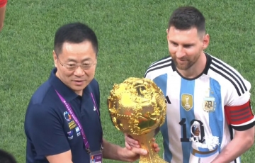 Messi làm điều chưa từng có trong sự nghiệp, khiến CĐV Trung Quốc dậy sóng