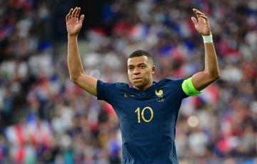
                Chứng tỏ bản lĩnh, Mbappe phá kỷ lục tồn tại hơn nửa thế kỷ ở ĐT Pháp
            