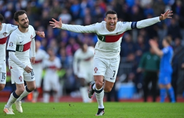 
                Ronaldo viết nên lịch sử, Bồ Đào Nha thống trị vòng loại EURO 2024
            