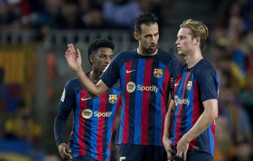 HLV Xavi lên tiếng về tương lai trụ cột tuyến giữ Barcelona