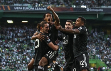 
                Juventus trở lại nhóm dự Champions League, 30 ngày quyết định số phận
            