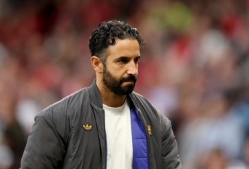 MU lại đứng trước cơn ác mộng sau 13 năm