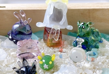 Anh chàng này tạo ra các Pokemon bằng... thủy tinh