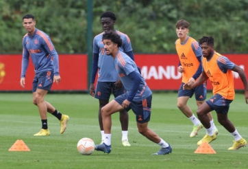 HLV Erik ten Hag cho cầu thủ ‘luyện công’ theo cách ít ai nghĩ tới