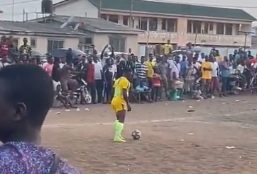 Video: 'Truyền nhân Ronaldo' bắt chước cách đá phạt và cái kết không thể nhịn cười