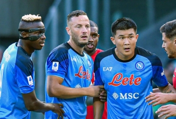 Chán xem Maguire ‘diễn hài’, MU lên kế hoạch mua ‘Van Dijk’ châu Á