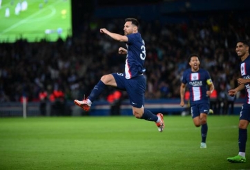 Messi lập siêu phẩm, PSG nhẹ nhàng lên lên ngôi đầu