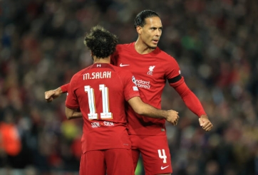 Quên Van Dijk đi, lộ diện trung vệ số một Ngoại hạng Anh