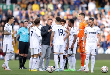 Trận đấu giữa Arsenal và Leeds bất ngờ tạm hoãn, vì sao?