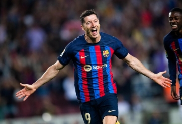 Chưa xuống C2, Barca vẫn xếp trên MU ở thông số đặc biệt