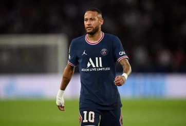 Sinh con thứ 4, Neymar nhận luôn quà từ PSG