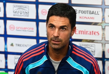 Vừa nâng cup, Arteta báo tin không vui đến fan Arsenal