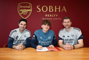 CHÍNH THỨC: Arsenal giữ chân thần đồng trước ngày cuối chuyển nhượng