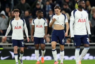 Ông lớn Ngoại hạng Anh bị nhà tài trợ quay lưng vì lo rớt hạng