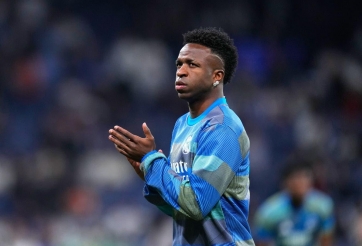 CĐV Real Madrid làm điều đặc biệt cho Vinicius