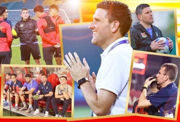 HLV Tây Ban Nha đến sân để nói lời chia tay với cầu thủ Ninh Bình