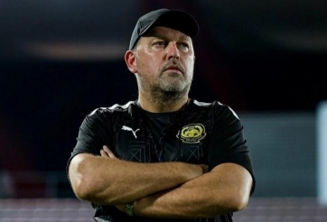 HLV Malaysia ráo riết tìm 'viện binh' trước trận quyết đấu Việt Nam