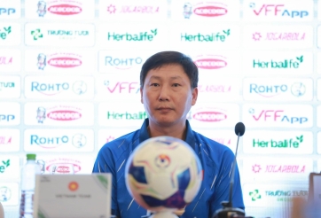 HLV Kim Sang Sik chỉ thắng tỷ số trận tái đấu Malaysia