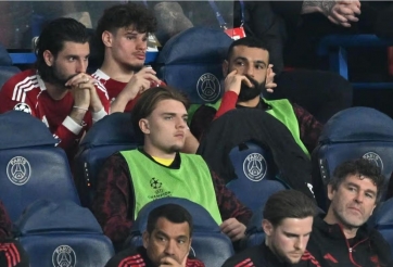 HLV Arne Slot tiết lộ lý do Salah không ra sân trong trận thua trước PSG