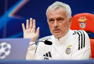 Real Madrid nhận cảnh báo về Mourinho