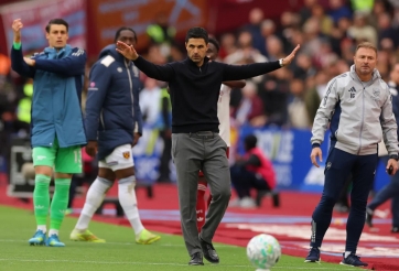 HLV Arteta: 'Đó là quyết định dũng cảm của trọng tài'