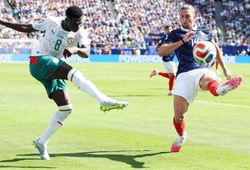 Sao tuyển Pháp chê thẳng mặt sân World Cup 2026