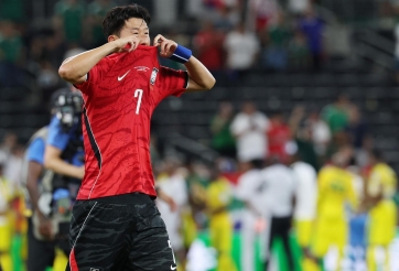 Son Heung-min cúi đầu xin lỗi đồng đội sau cú sốc trước Nam Phi