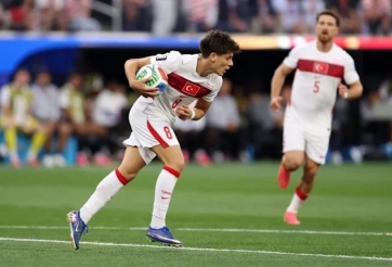 Bị loại khỏi World Cup, 1 ngôi sao vẫn nhận mưa lời khen
