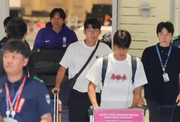 Phản ứng bất ngờ của CĐV Hàn Quốc khi Son Heung Min về nước