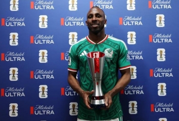 Người hùng Mexico nói điều đặc biệt khi được FIFA vinh danh