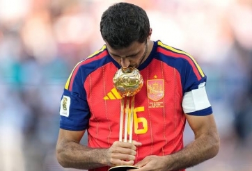 Quả bóng Vàng World Cup phẫu thuật thành công