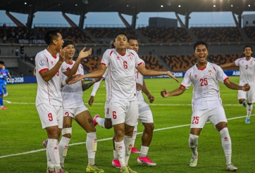 CĐV Myanmar đồng loạt nhắc tên Việt Nam khi thắng đậm Lào 7-2